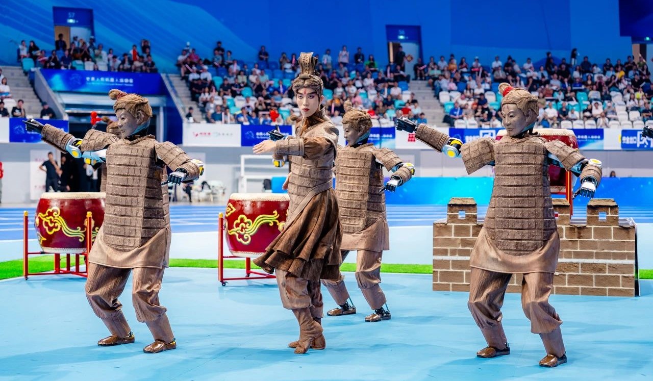 全球首演！光谷東智攜手北京舞蹈學(xué)院人機(jī)共舞《秦俑魂》，亮相2025世界人形機(jī)器人運(yùn)動(dòng)會(huì)